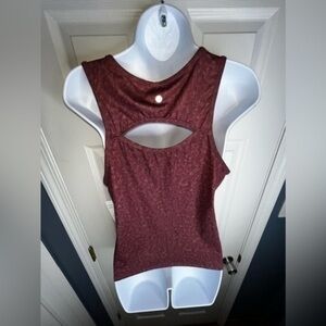 NWT Harmony Balance Women’s Medium Cut Out Tank Top Yoga Gym Red M CHB3241